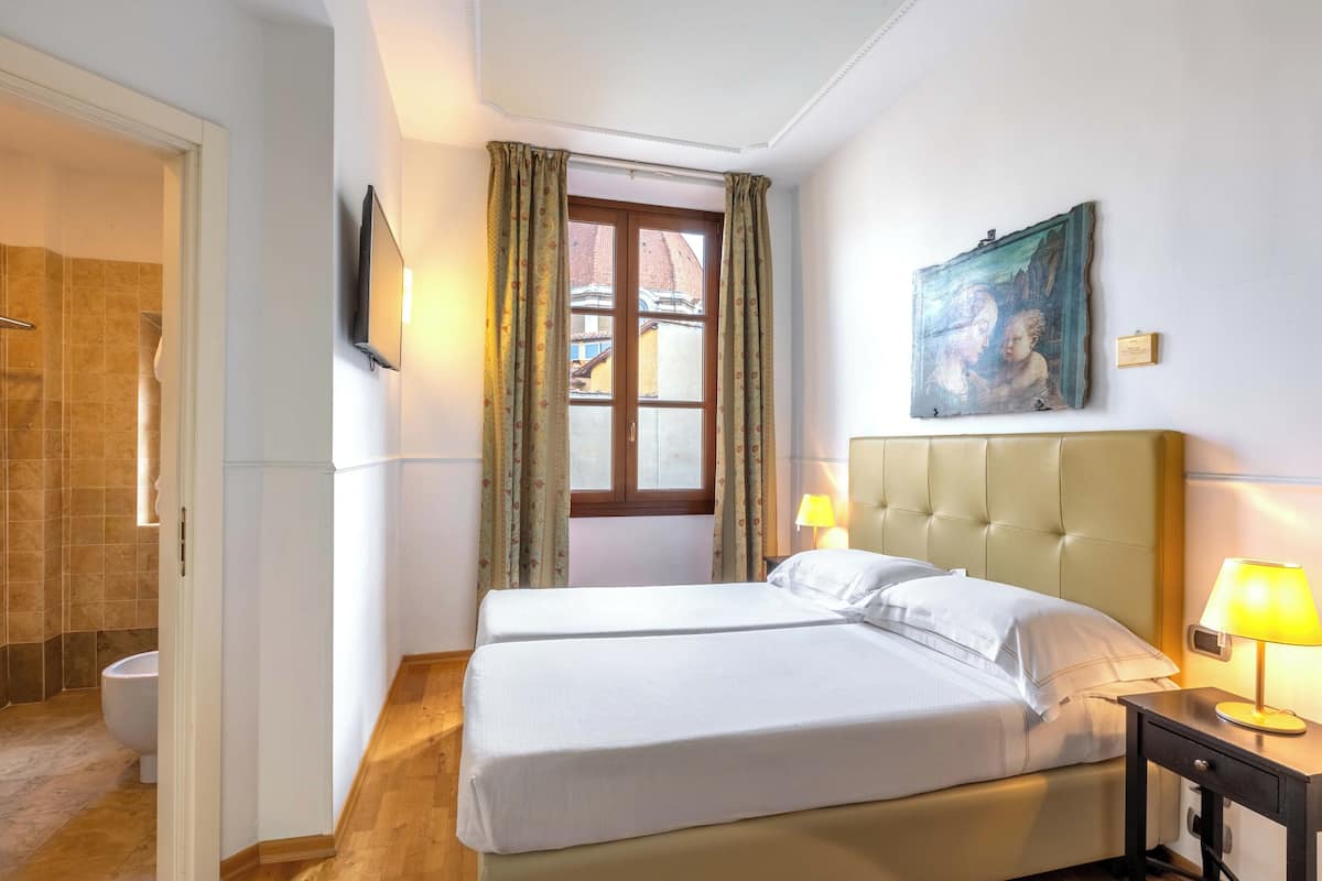 Chambre Double, 1 lit double, vue ville