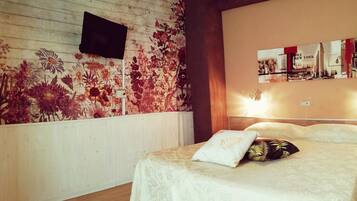 Memory-foam beds, in-room safe, individually decorated, desk