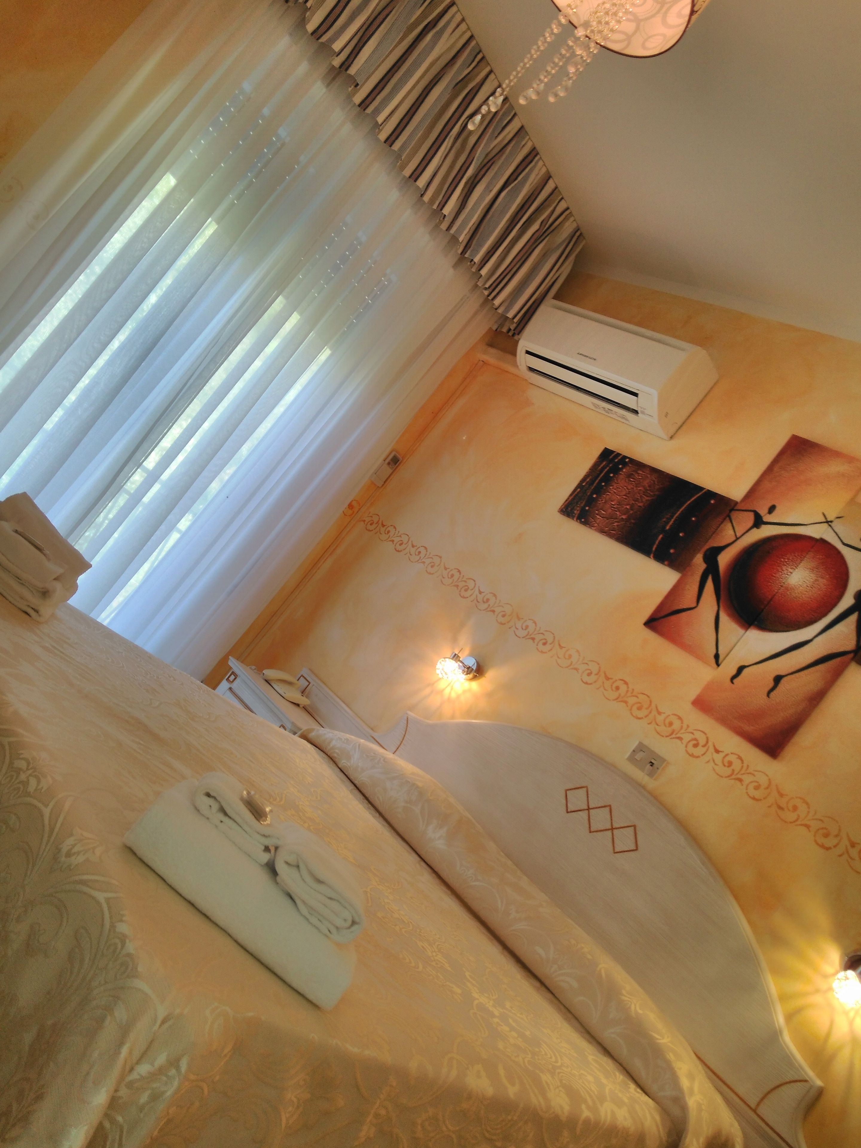 double room | memory-foam beds, in-room safe, individually decorated, desk