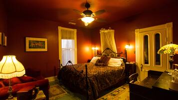 Decoración personalizada, muebles diferentes y escritorio