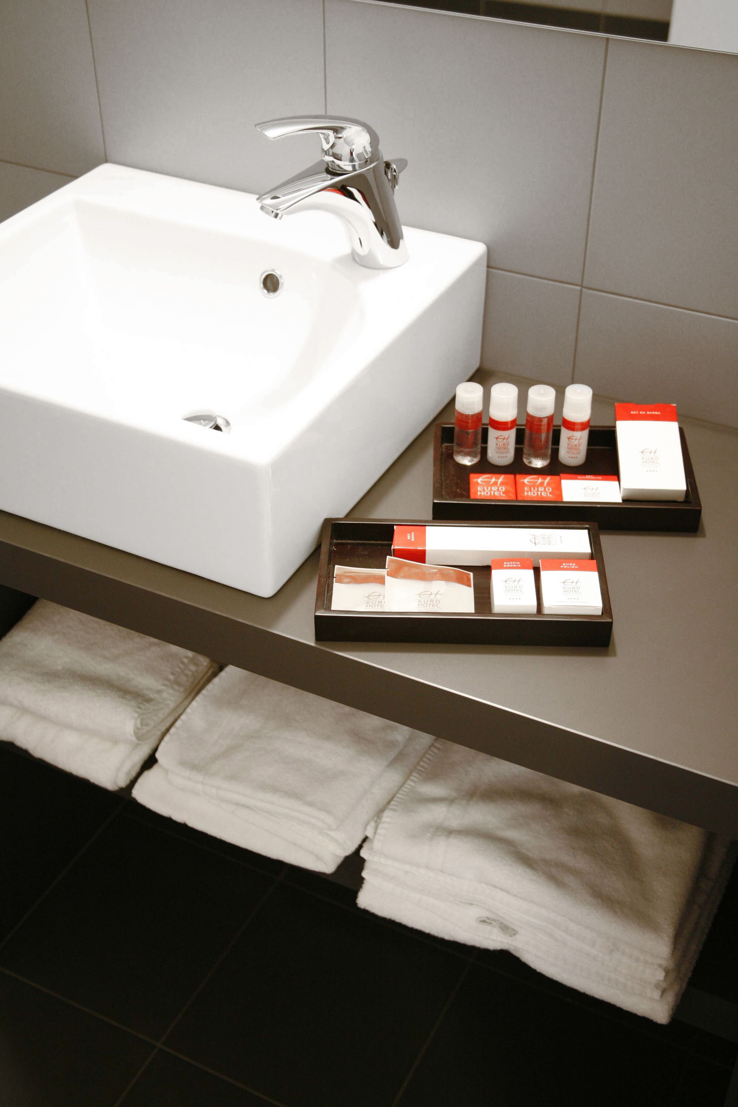 deep-soaking bathtub, free toiletries, hair dryer, slippers