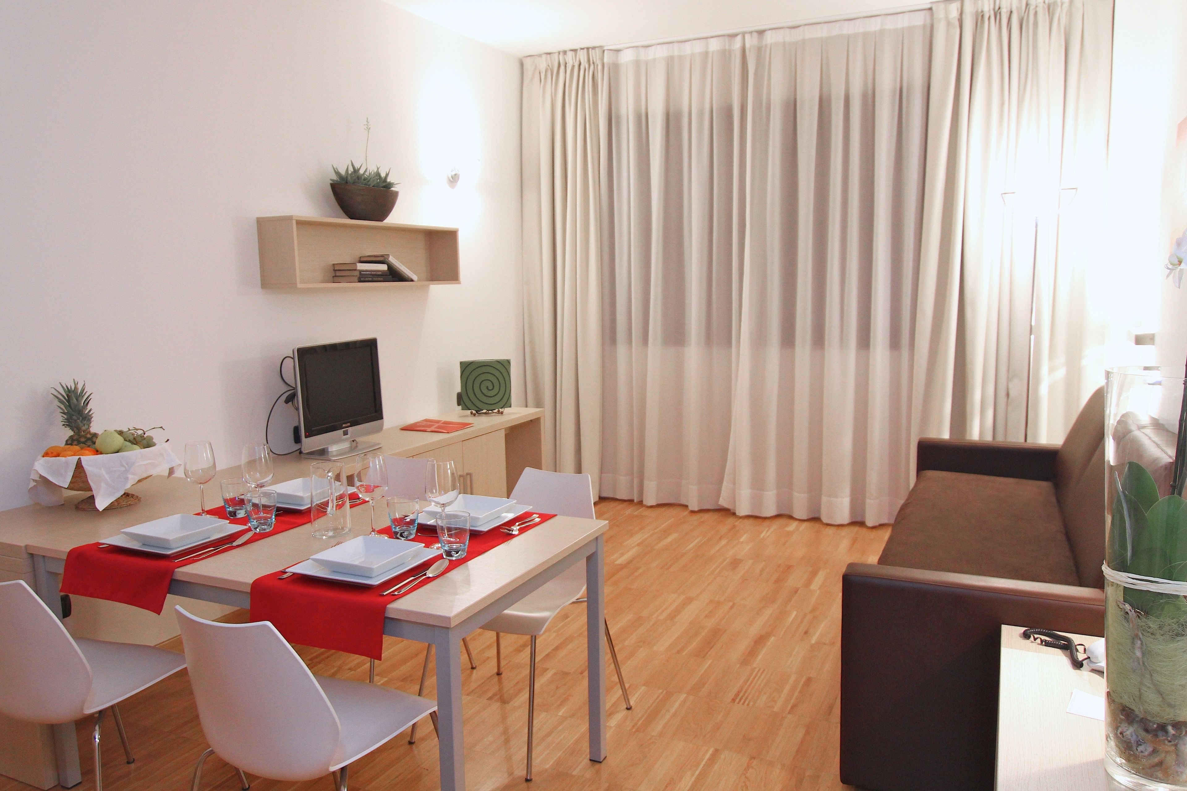 quadruple room apartment in residence | Private kitchen | Fridge