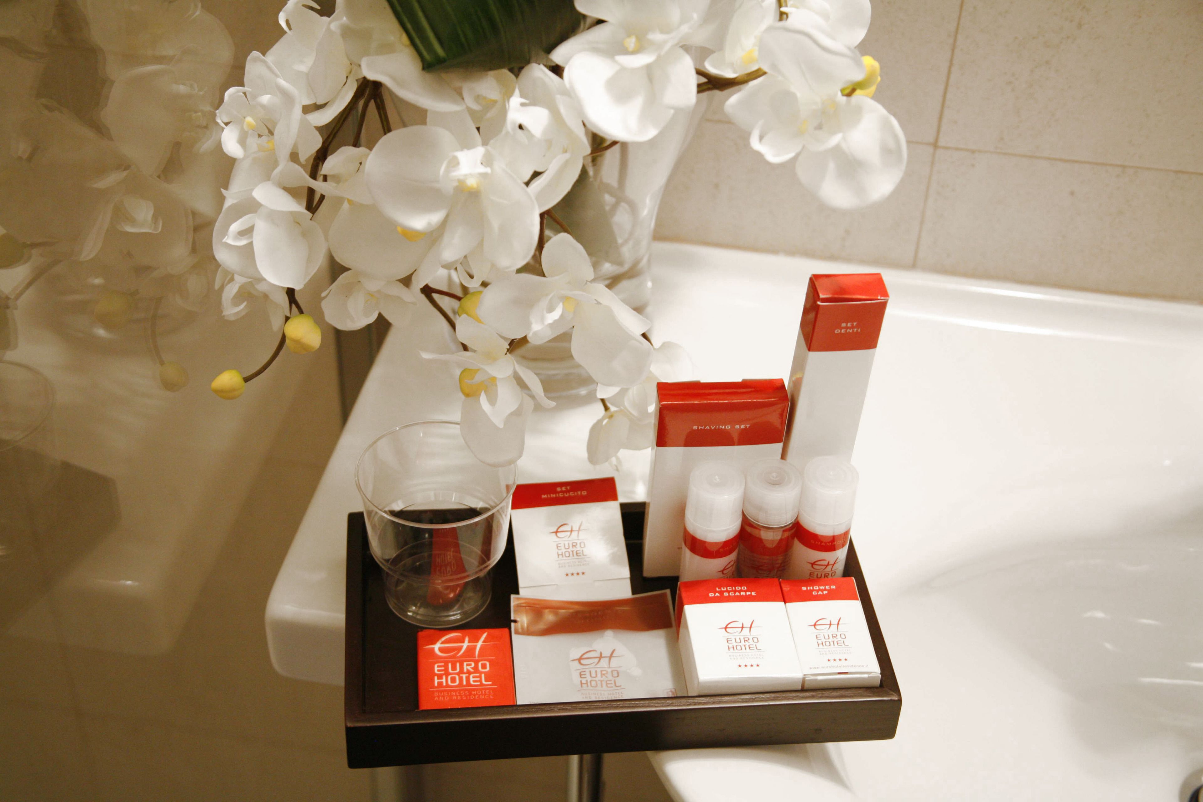 deep-soaking bathtub, free toiletries, hair dryer, slippers