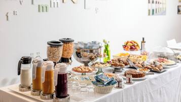 Desayuno a la carta gratuito y diario