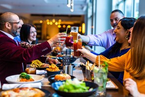 Breakfast, lunch, dinner and brunch served  - Hilton Columbus/Polaris (Columbus)