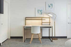 Bureau, espace de travail pour ordinateurs portables