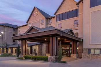 Best Western Plus Cimarron Hotel & Suites