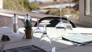 Breakfast and dinner served  - Hotel Pedra Niedda (Budoni)