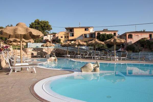 Seasonal outdoor pool
