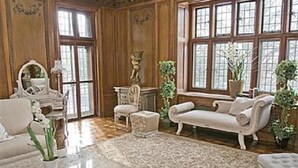 Suite, privat bad, hageutsikt (Queen Antoinette Suite) | Strykejern/-brett, wi-fi (inkludert) og sengetøy