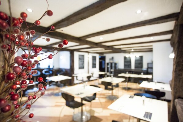 供應早餐和晚餐,英國料理