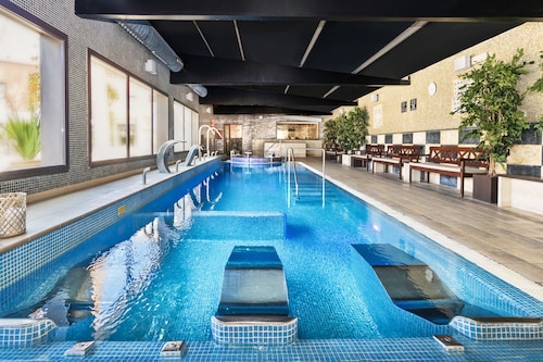 Salles Hotel Aeroport de Girona