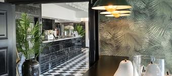 Salles Hotel Aeroport de Girona