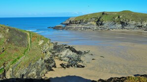 View from property - Glendorgal Hotel (Newquay)