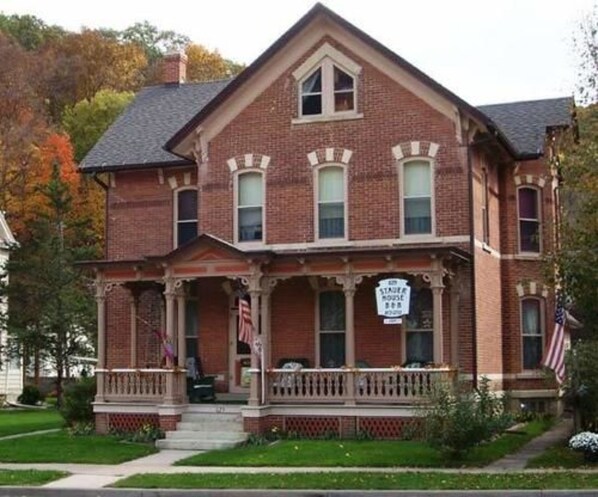 Fachada de la propiedad