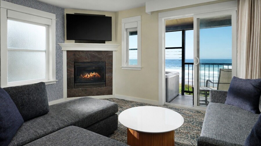 Starfish Manor Oceanfront Hotel