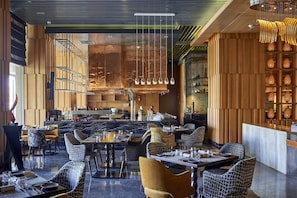 7 restaurants; breakfast, lunch, dinner, and brunch served - Dusit Thani LakeView Cairo (New Cairo)