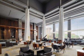 3 bares, bar en la piscina, bar junto a la piscina