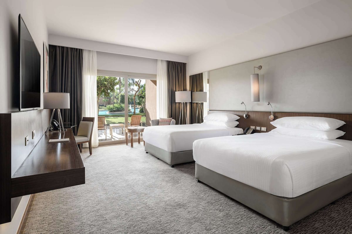 1 bedroom, premium bedding, minibar, in-room safe