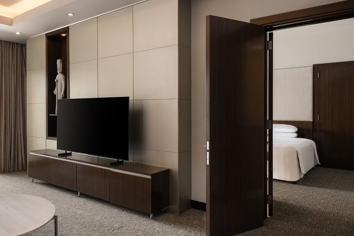 Ropa de cama de alta calidad y minibar 