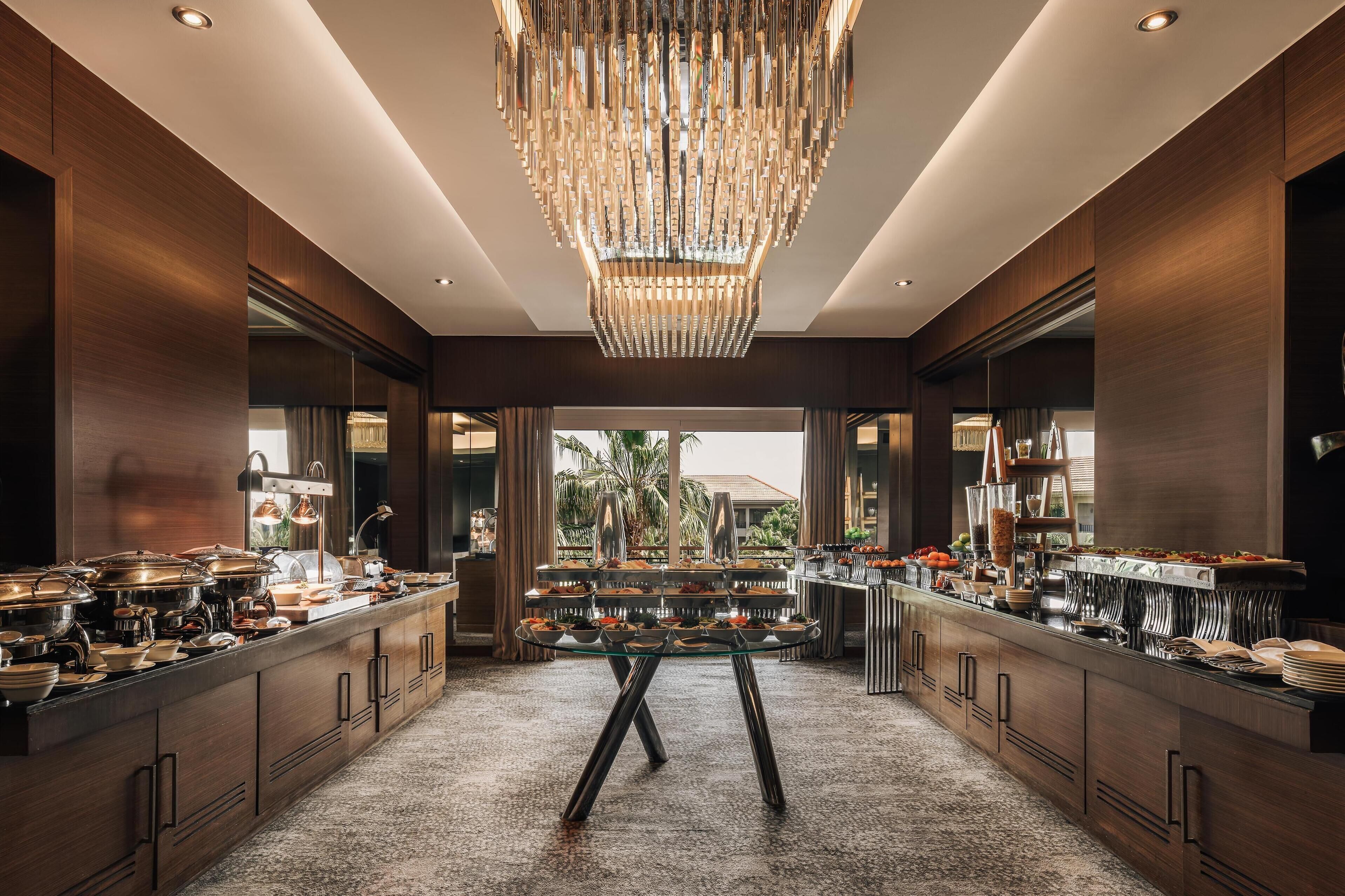 Hochwertige Bettwaren, Minibar, Zimmersafe, Schreibtisch