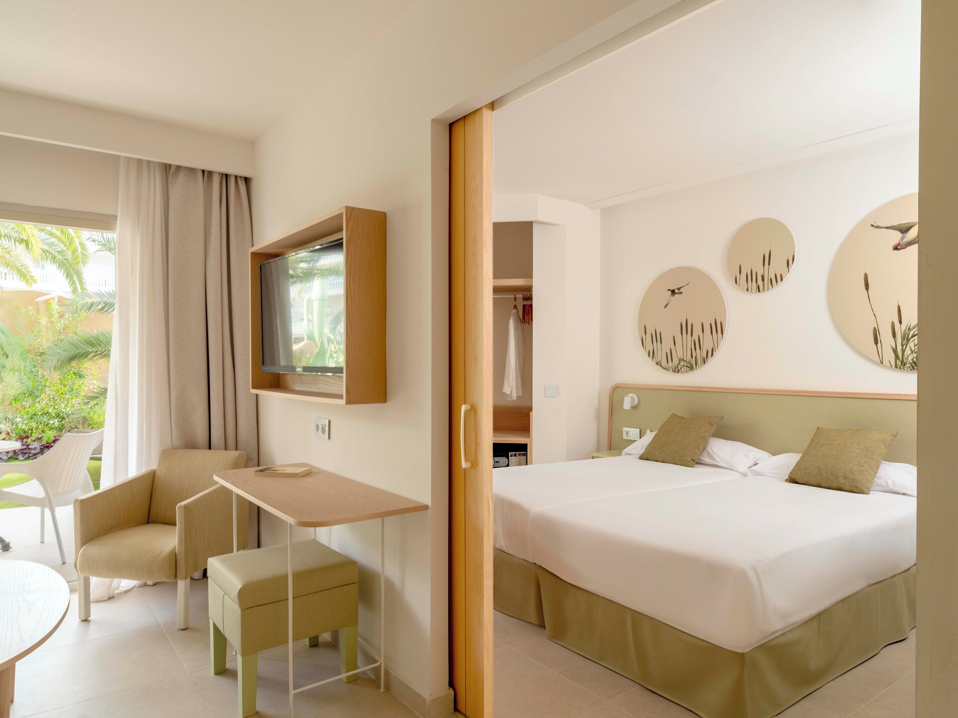 Familierom (Sharing Terrace,Premium) | Individuelt dekorert, individuelt innredet og skrivebord