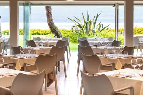 Breakfast, lunch, dinner served; Italian cuisine, ocean views