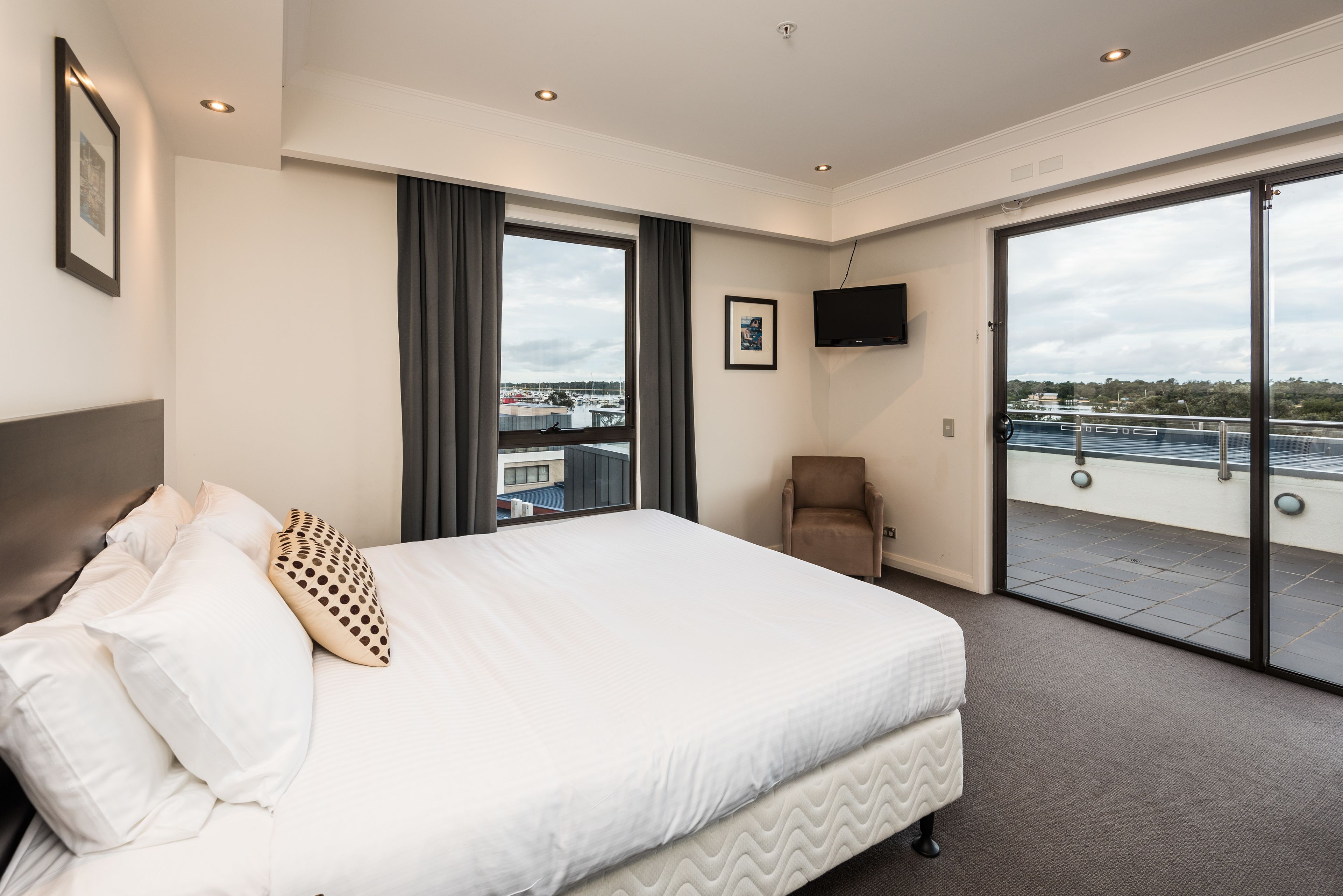 deluxe three bedroom apartment | 2 bedrooms, premium bedding, individually decorated