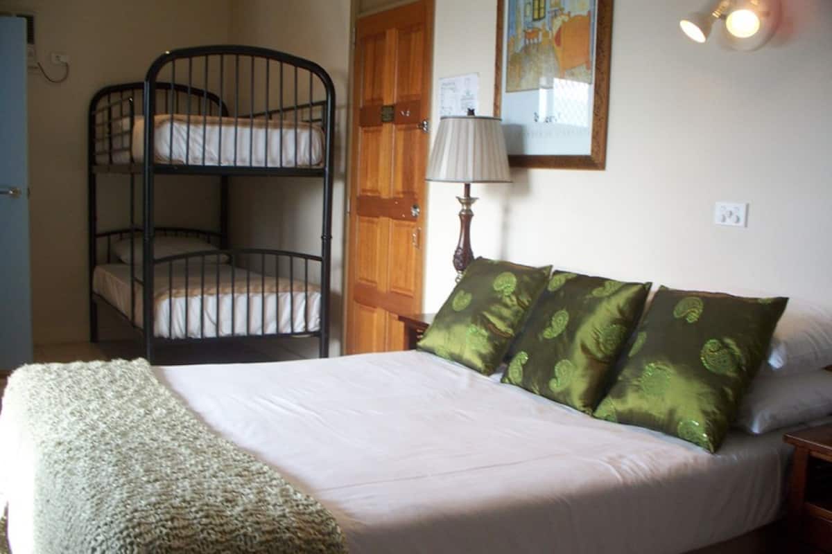Family Studio | In-room safe, iron/ironing board, cribs/infant beds, rollaway beds