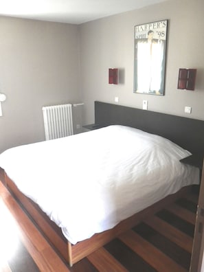 Standard Double Room | Bathroom