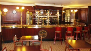 Bar (on property) - Hôtel François 1er (Saint-Dizier)