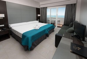 迷你吧、办公桌、免费 WiFi、床单