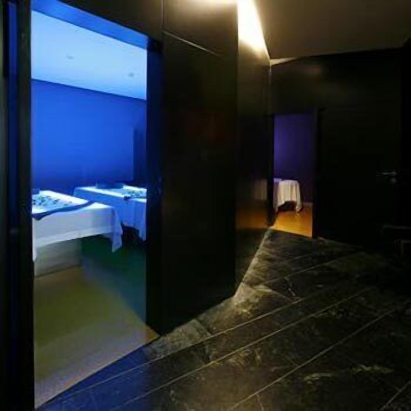 sauna, steam room, turkish bath/hammam, body treatments, hydrotherapy