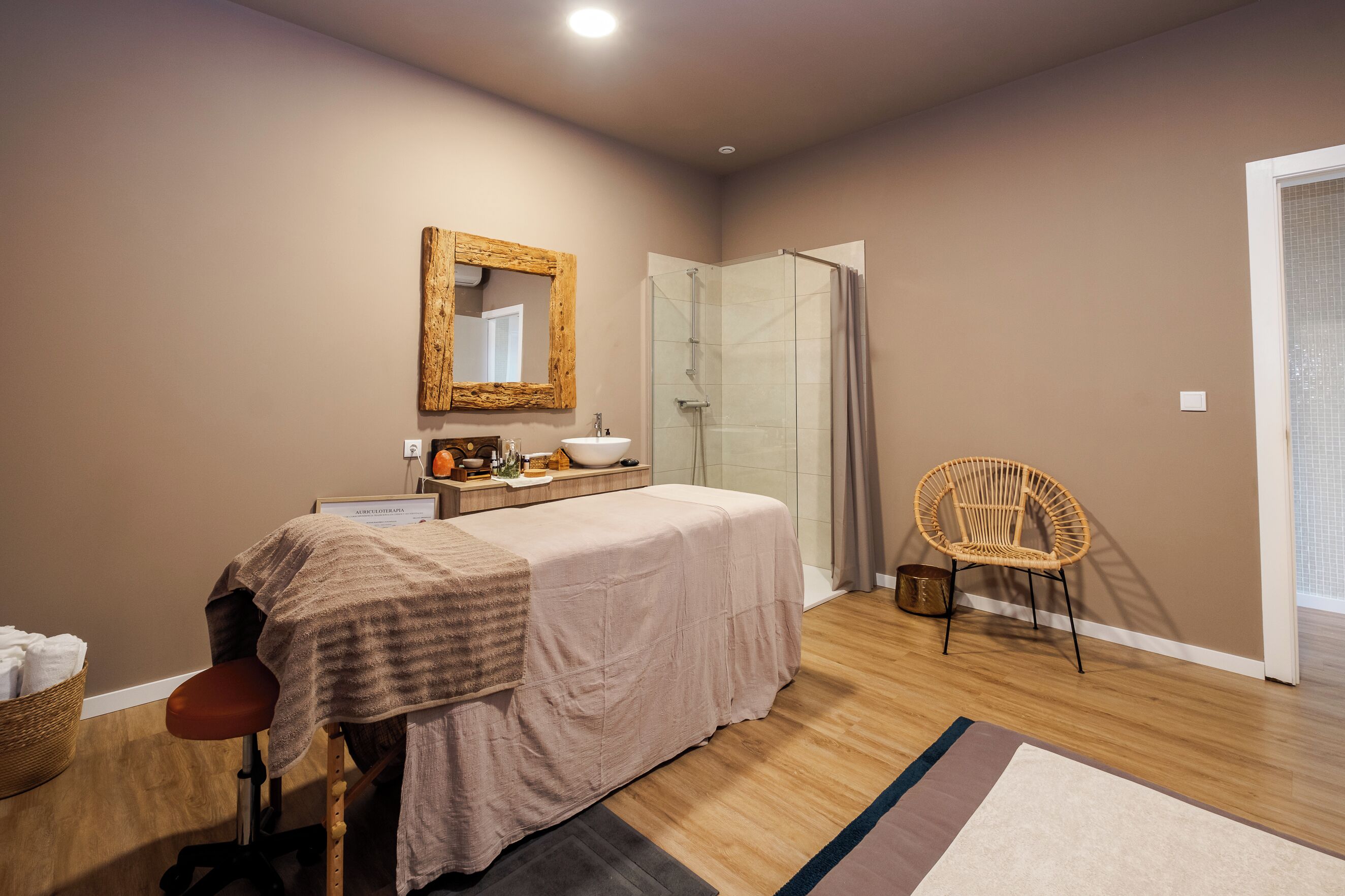 Turkish bath, body treatments, body wraps, body scrubs, facials