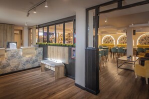 Reception - Hotel Zen Airport with Free shuttle (Torremolinos)