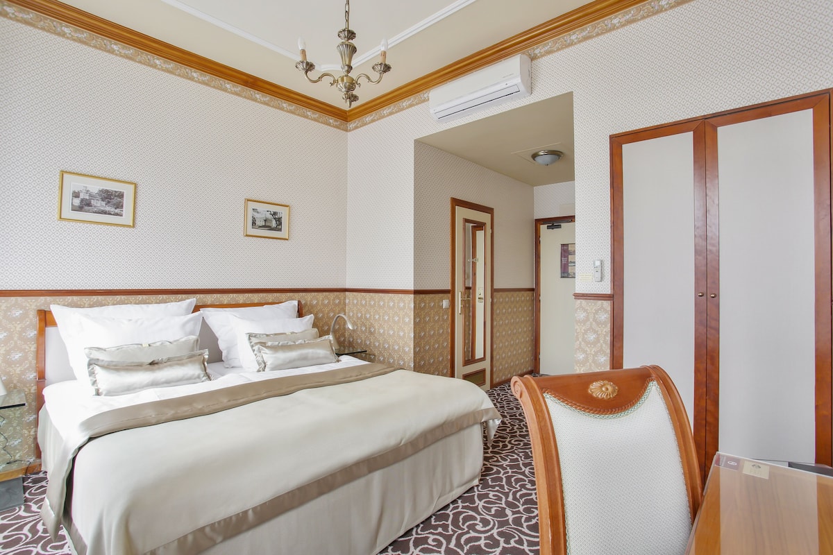 Draps italiens de Frette, literie de qualité, minibar, coffre-fort