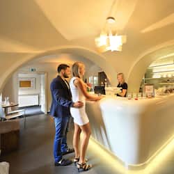 Een sauna, een bubbelbad, lichaamsbehandelingen, aromatherapie