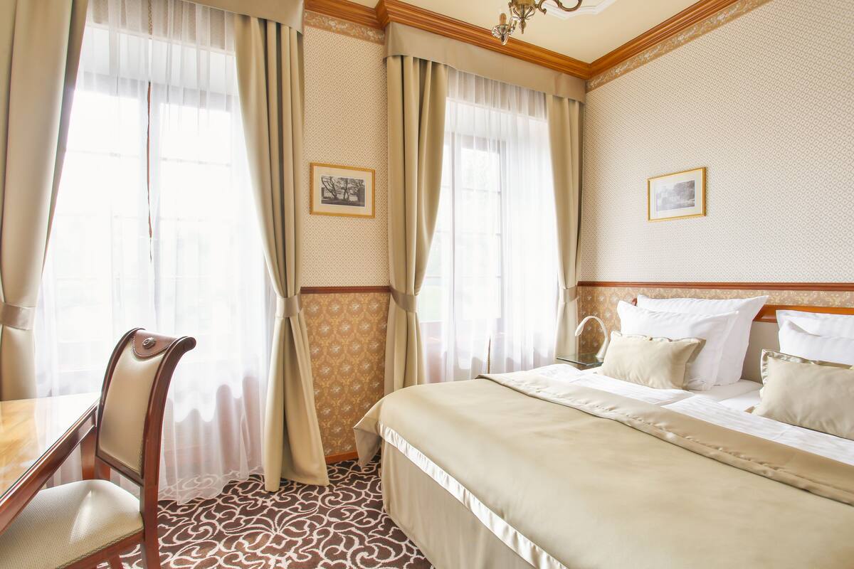 Dobbeltrom – deluxe, 1 dobbeltseng | Italienske Frette-laken, sengetøy av topp kvalitet og minibar