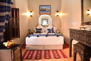 Superior Room | In-room safe, iron/ironing board, free WiFi, bed sheets