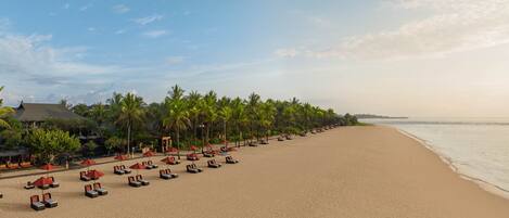 Private beach, white sand, free beach cabanas, sun-loungers