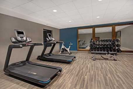 Sala de fitness. Hampton Inn Westfield