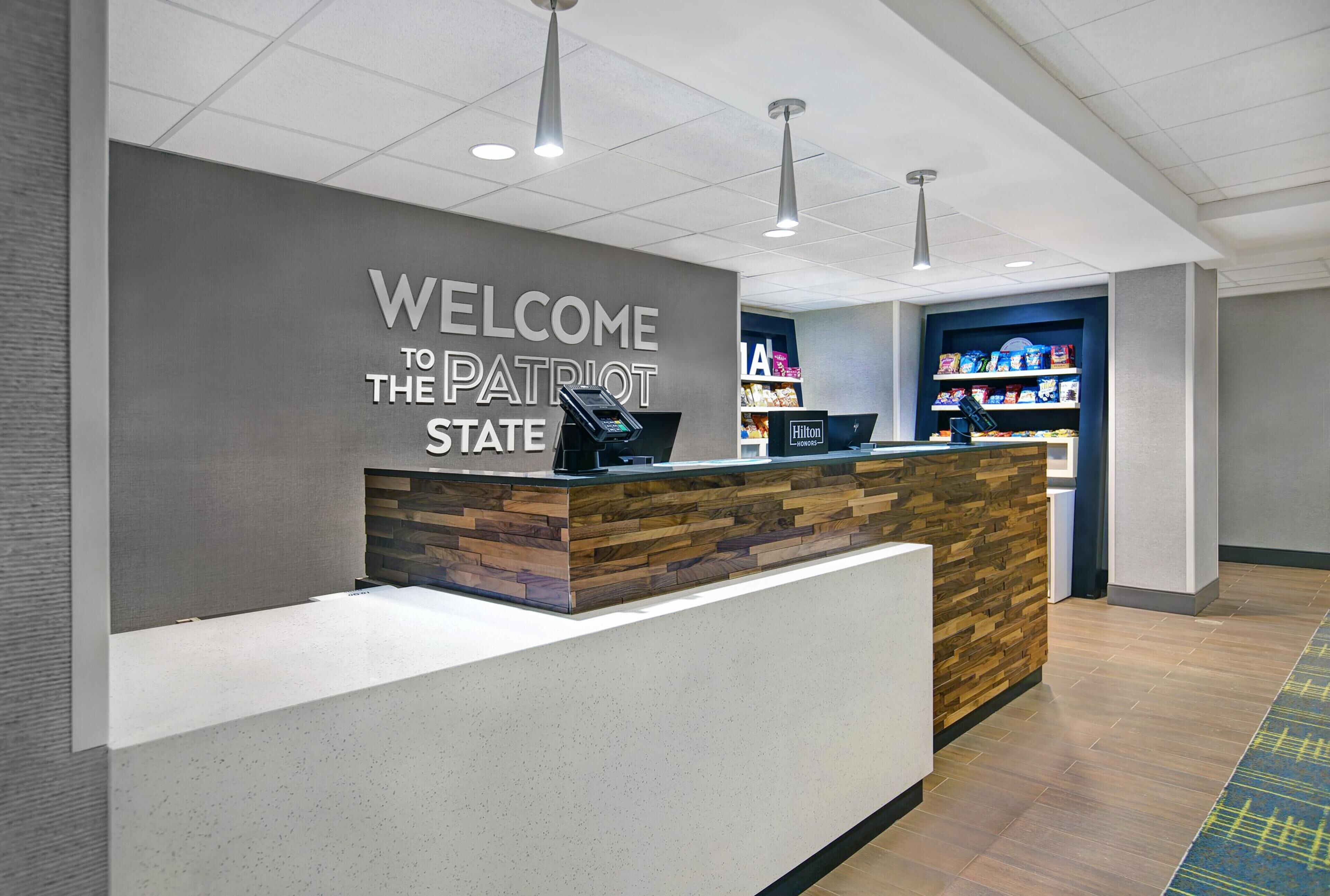 ฝ่ายต้อนรับ