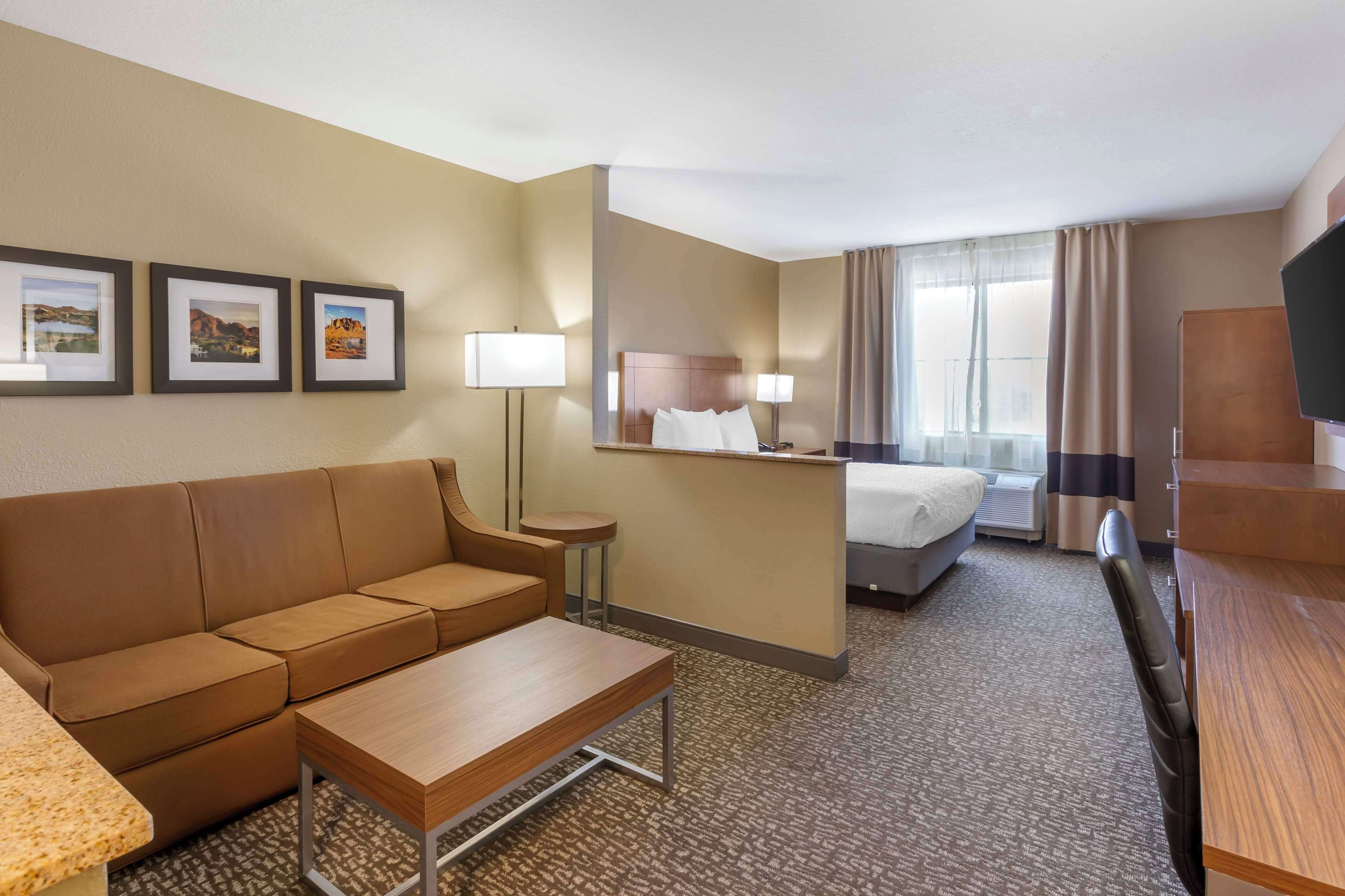 Suite, 1 Queen Bed, Accessible, Bathtub (with Sofabed) | Premium bedding, pillowtop beds, desk, laptop workspace