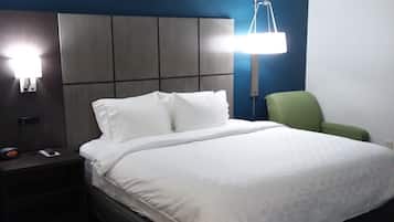 Studio Suite, 1 King Bed | 1 bedroom, in-room safe, desk, blackout curtains