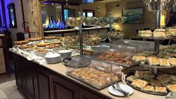 Free daily local cuisine breakfast