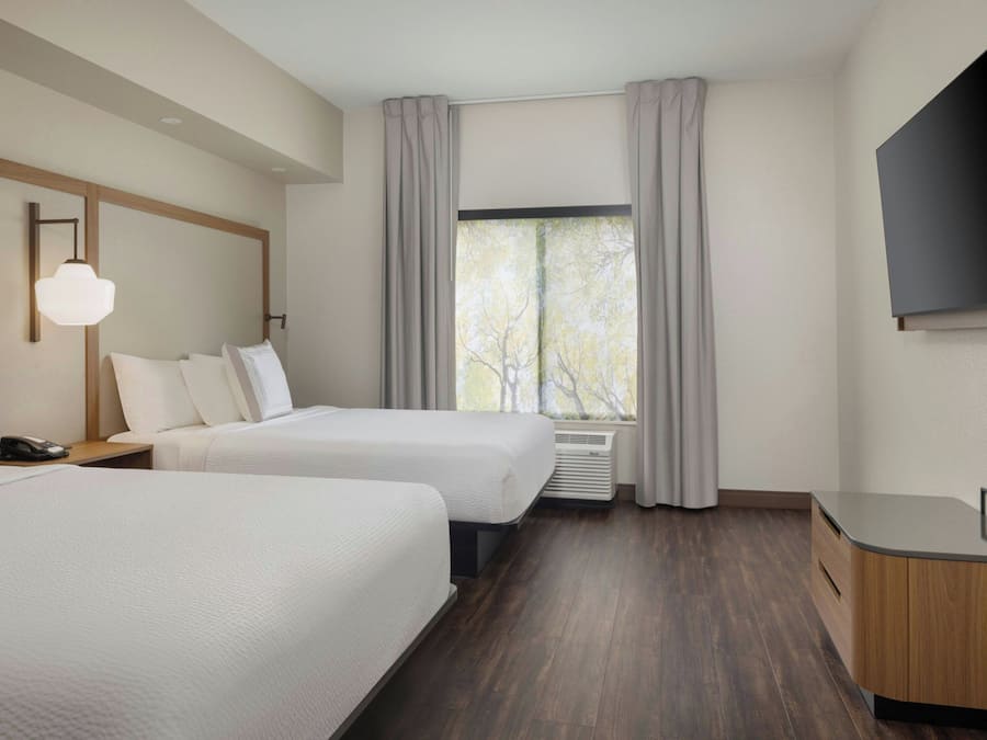 Hochwertige Bettwaren, Pillowtop-Betten, Schreibtisch