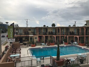 Balcony view - San Marina Motel (Daytona Beach)