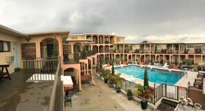 Balcony view - San Marina Motel (Daytona Beach)