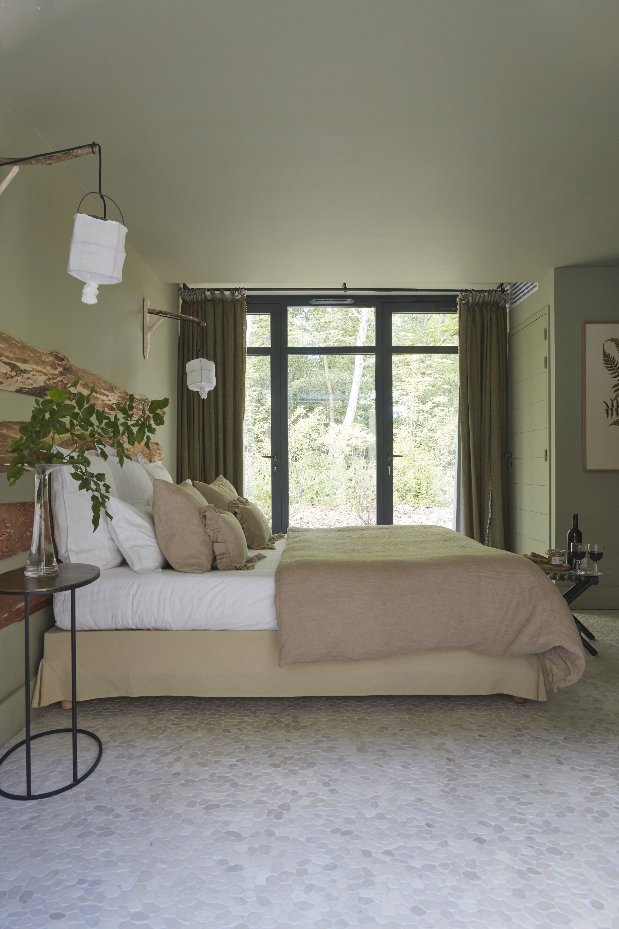 suite, accessible (le sousbois) | egyptian cotton sheets, premium bedding, individually decorated