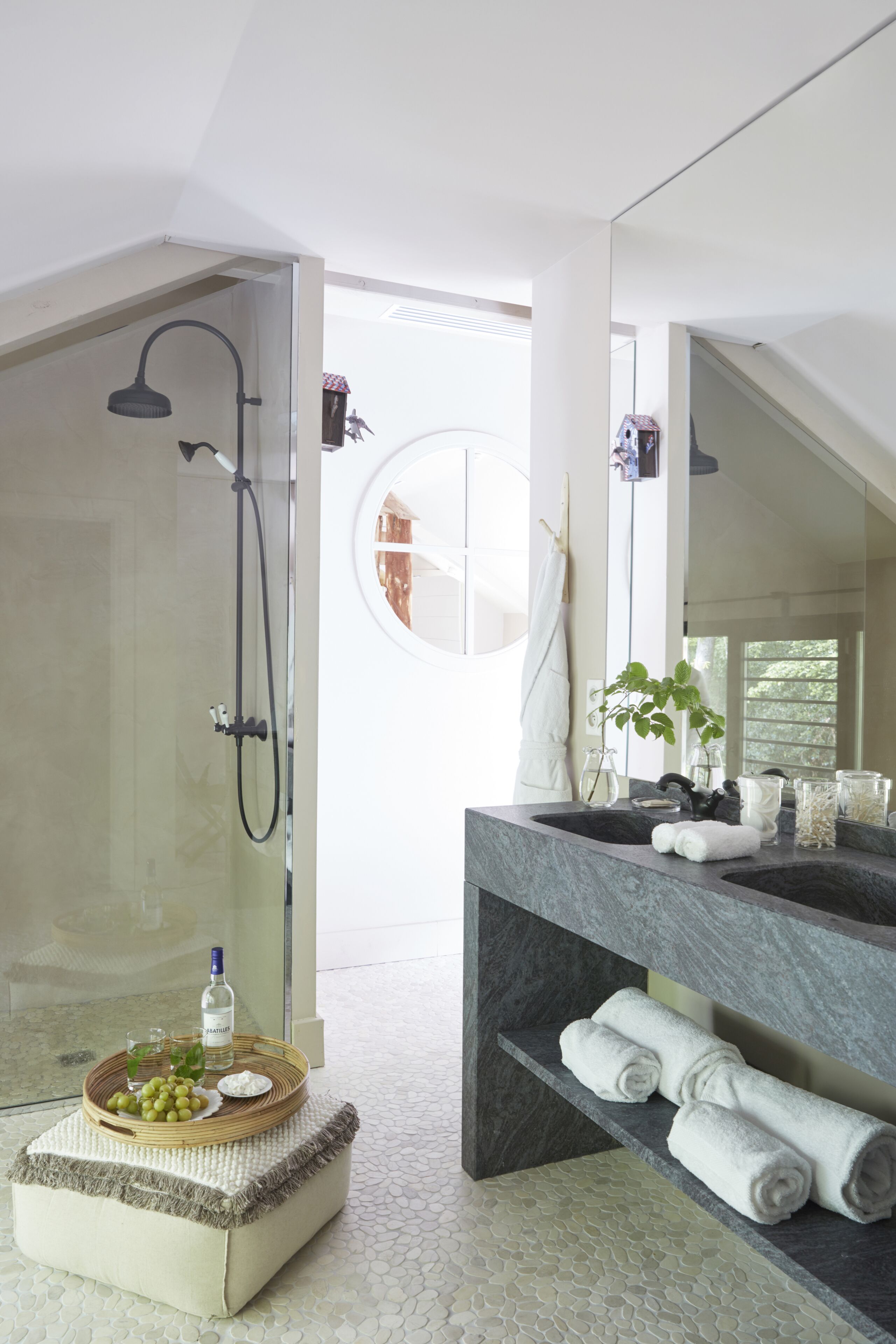 deluxe double room (les oiseaux) | bathroom shower